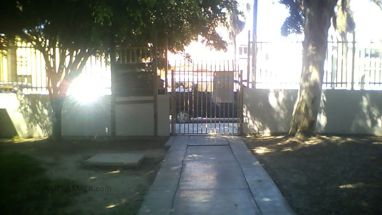 Centro de Atencion Multiple Alma Evelia Llamas Arias Entrada