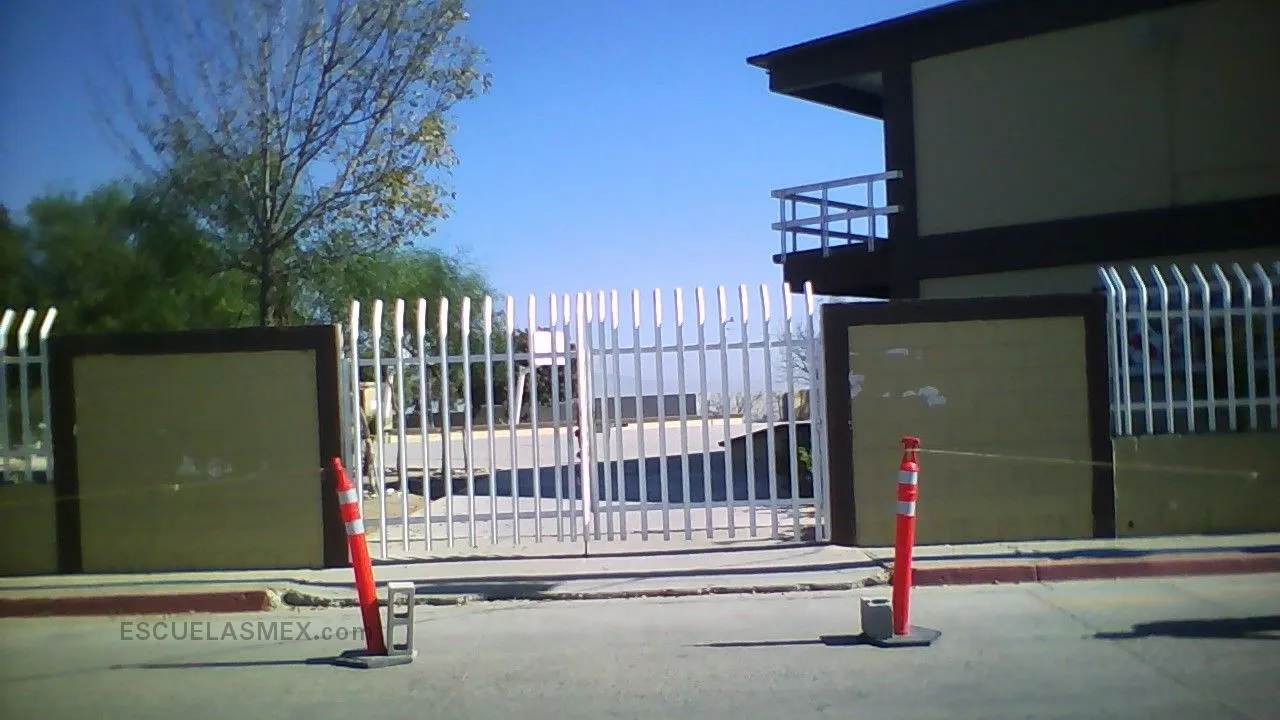 Escuela Secundaria Tecnica Num. 42 Entrada
