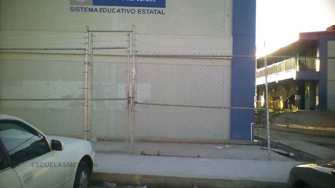 Escuela Secundaria General No. 216 Entrada
