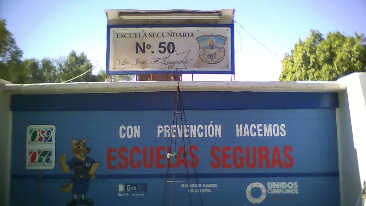 Lic. Jose F Guajardo Num. 50 Entrada