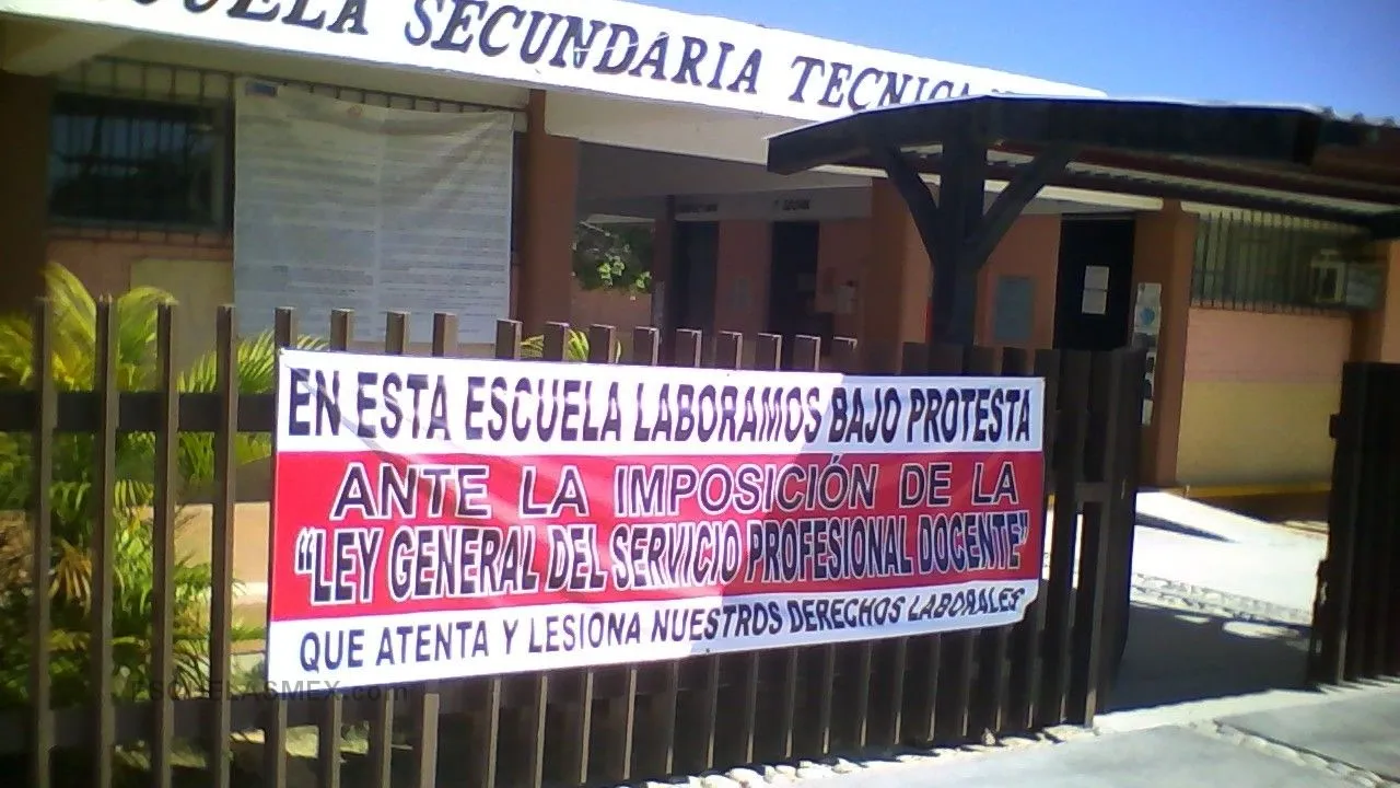 Escuela Secundaria Tecnica Num. 14 Entrada