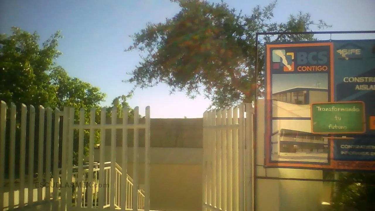 Escuela Secundaria Tecnica Num. 21 Entrada