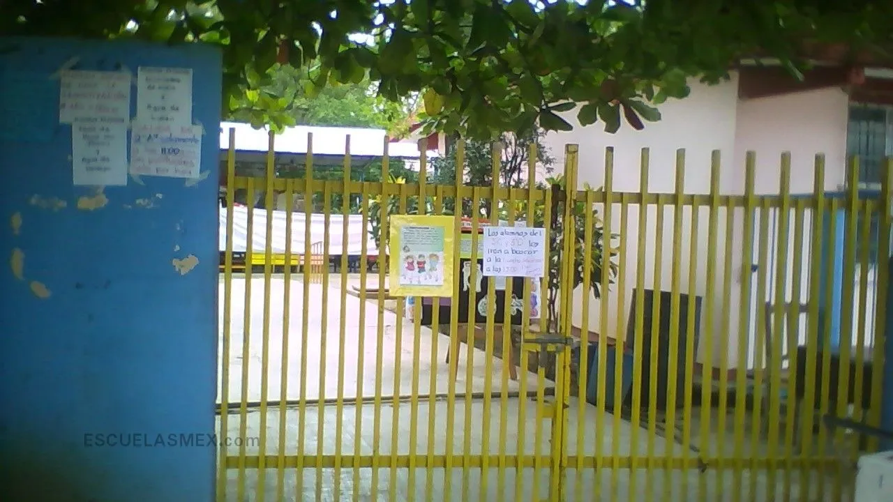 Leona Vicario Entrada