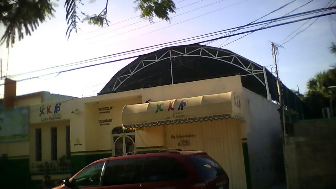 Luis Pasteur Entrada