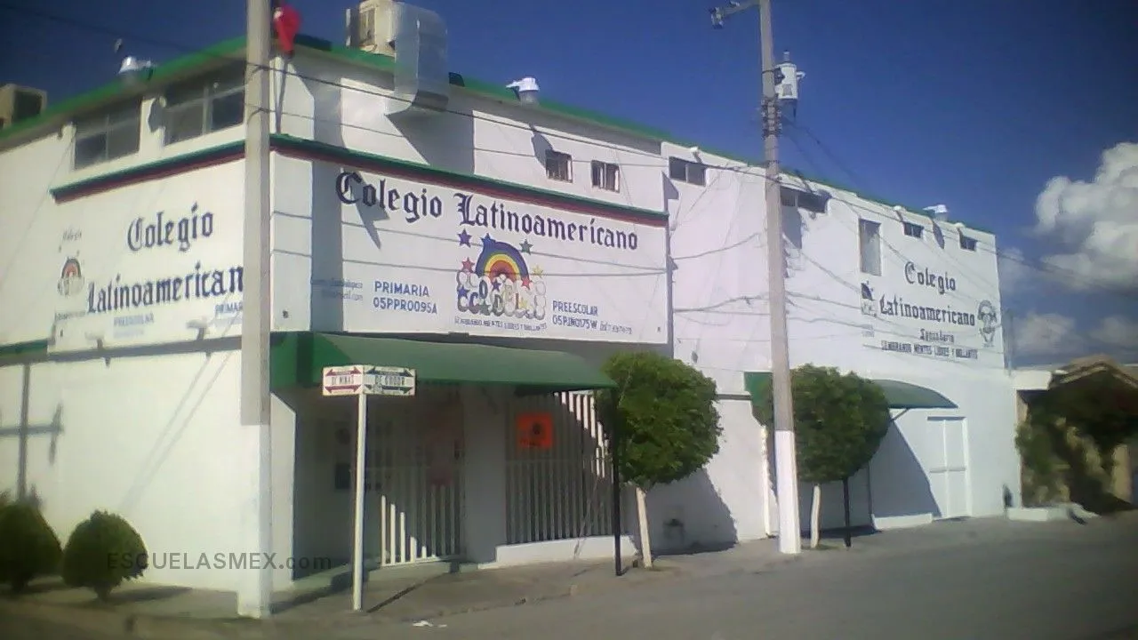 Colegio Latinoamericano Entrada