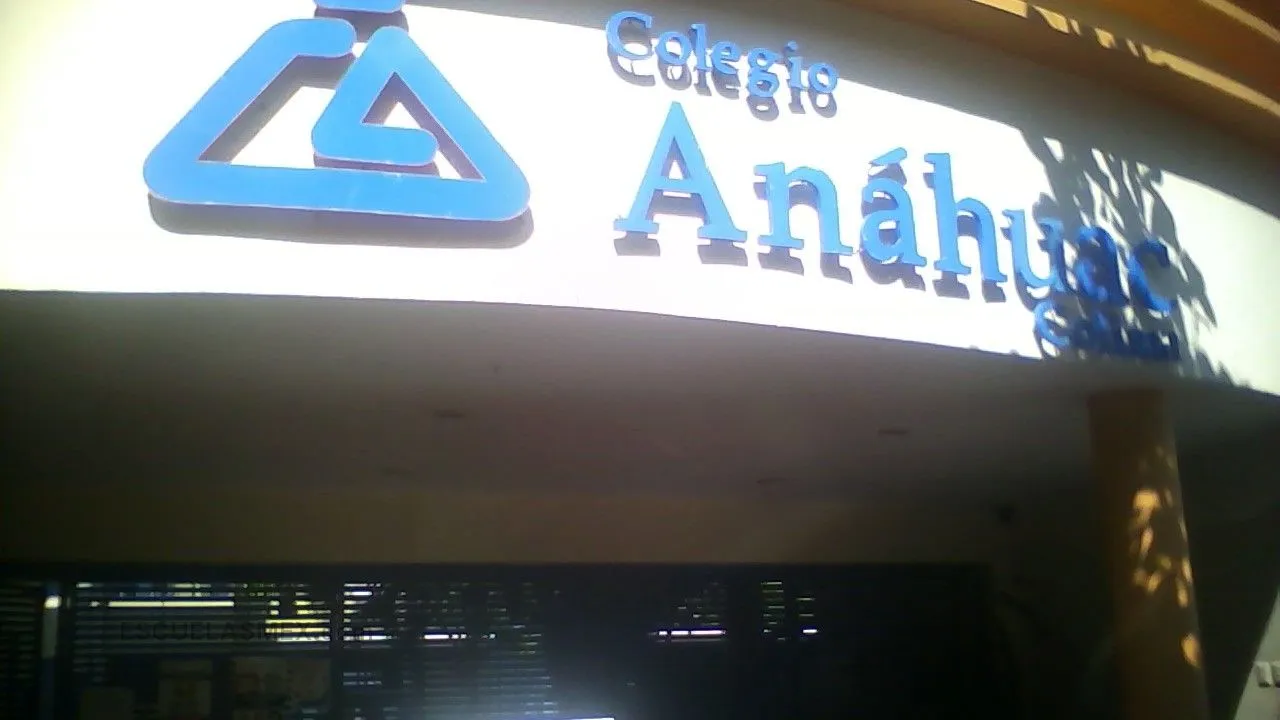 Colegio Anahuac Entrada