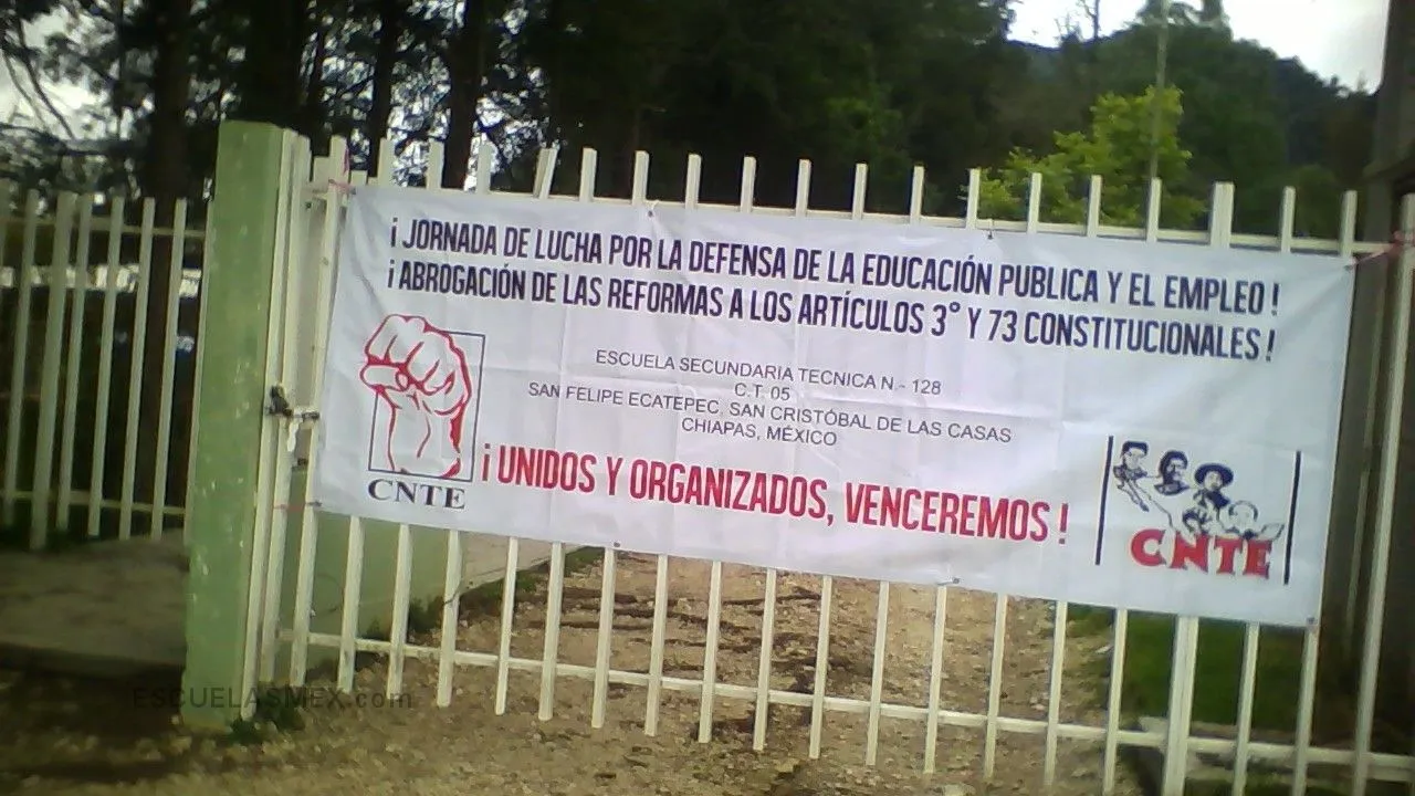 Escuela Secundaria Tecnica 128 Entrada