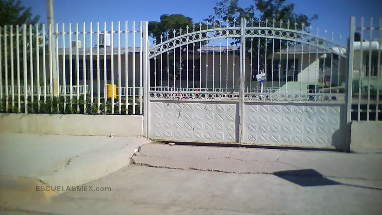 Estirpe de Generales Entrada
