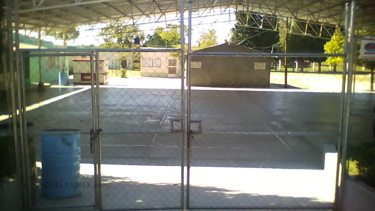 Centro Regional de Educ. Int. Miguel Ahumada Entrada