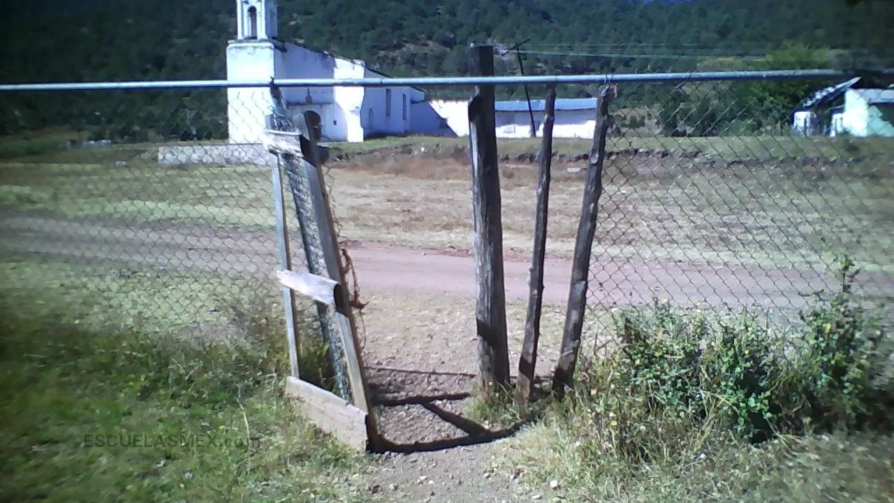 Escuela Primaria Entrada