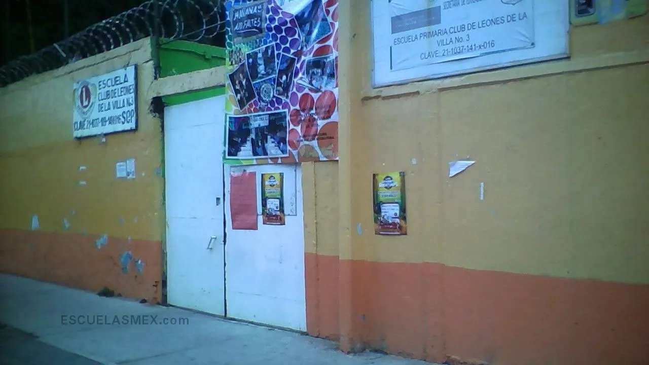 Club de Leones de la Villa Num. 3 Entrada