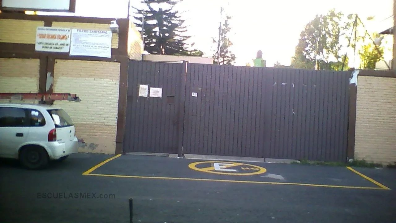 Escuela Secundaria Técnica 69 Entrada