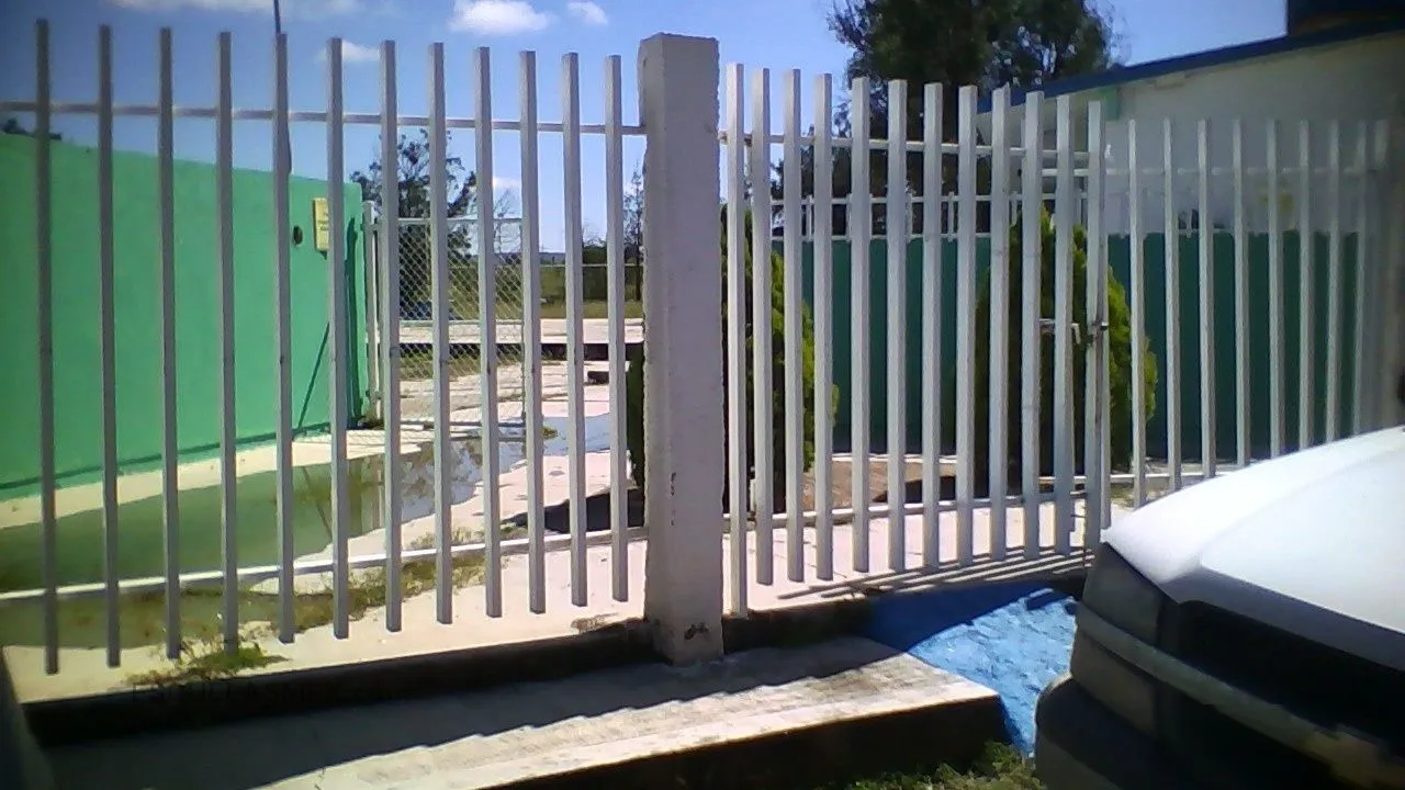 Luis G Urbina Entrada