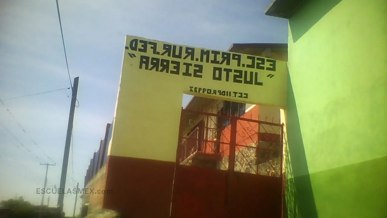 Justo Sierra Entrada