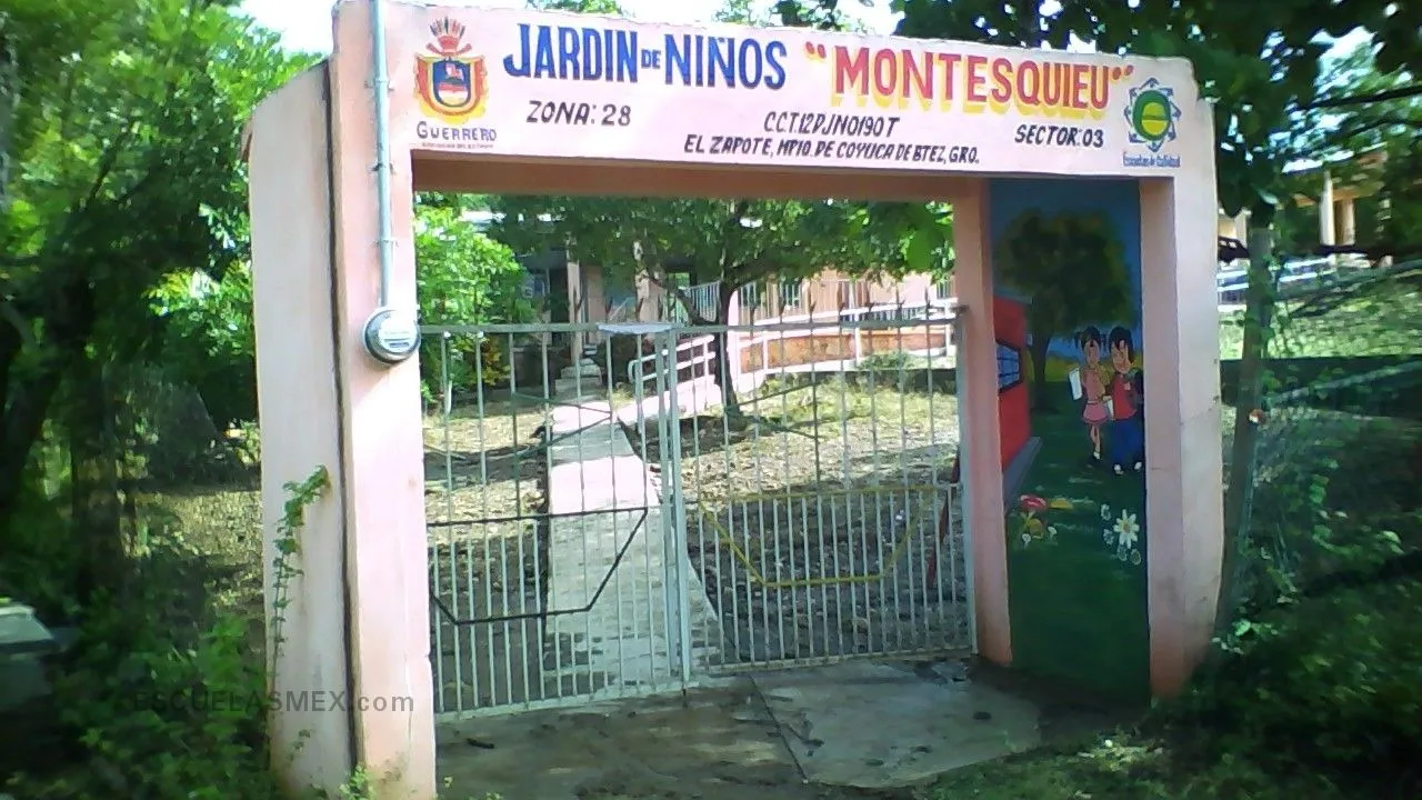 Montesquieu Entrada