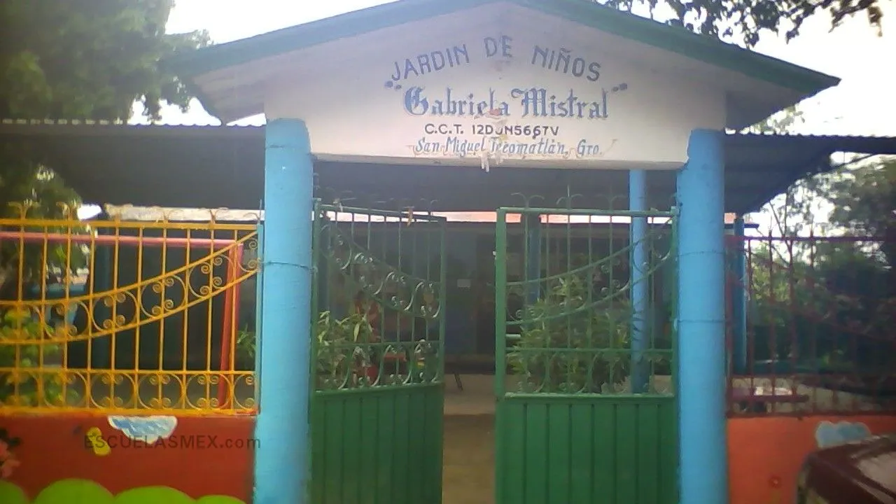 Gabriela Mistral Entrada