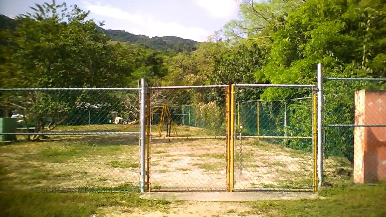 Lazaro Cardenas Entrada