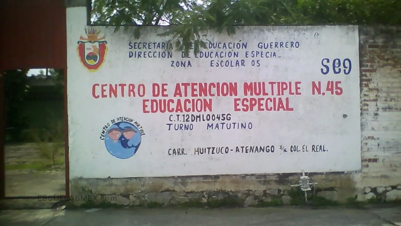 Centro de Atencion Multiple Num 45 Entrada