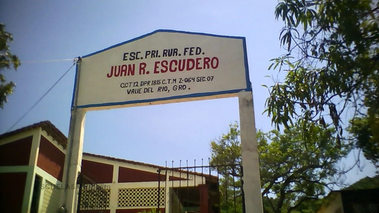 Juan R Escudero Entrada