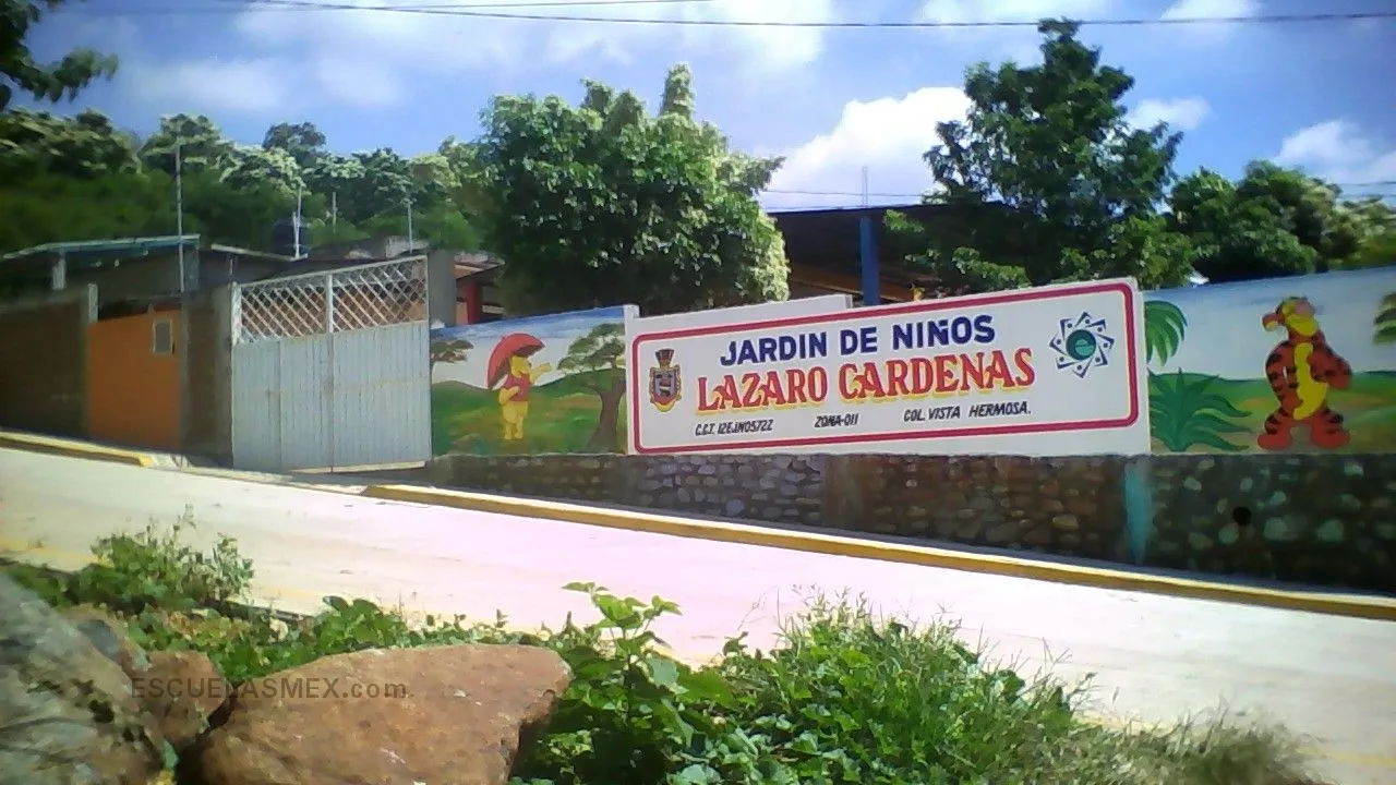 Lazaro Cardenas Entrada