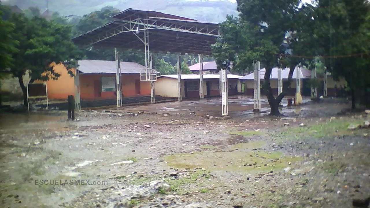 Casa del Pueblo Entrada