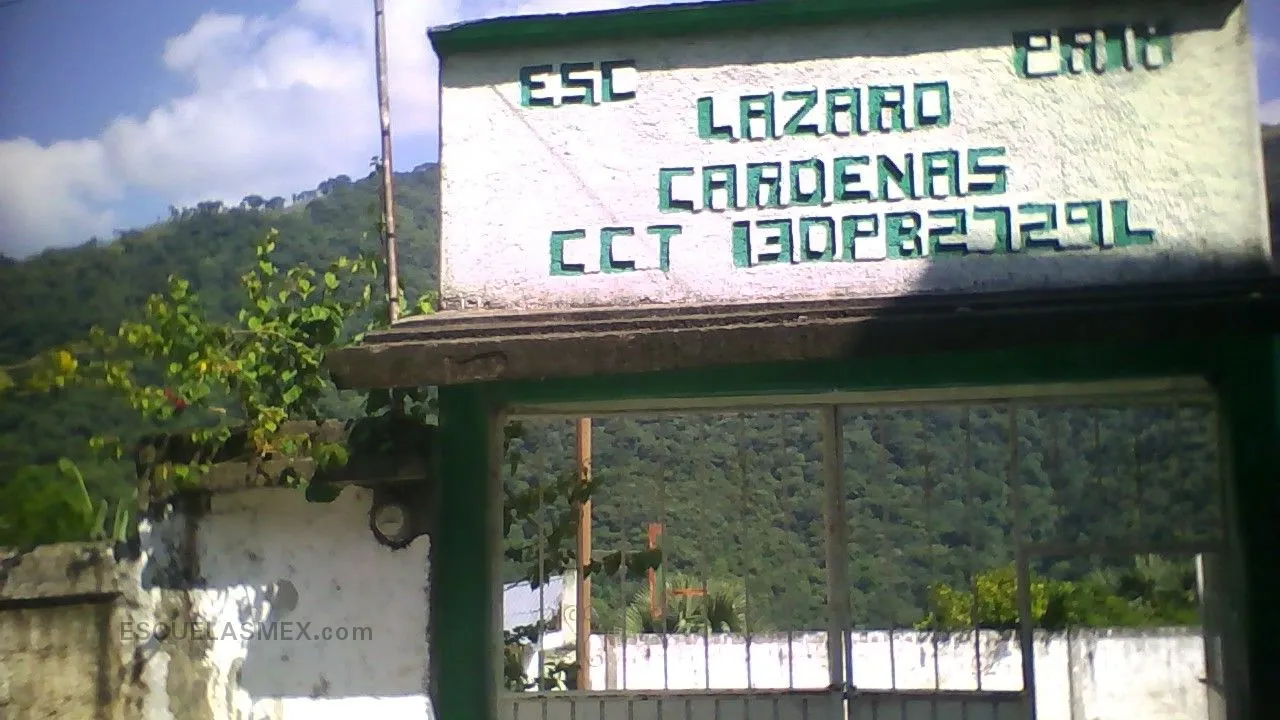 Lazaro Cardenas Entrada