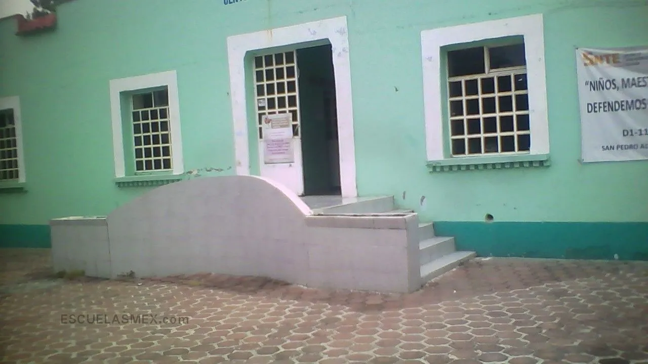 Veinte de Noviembre Entrada
