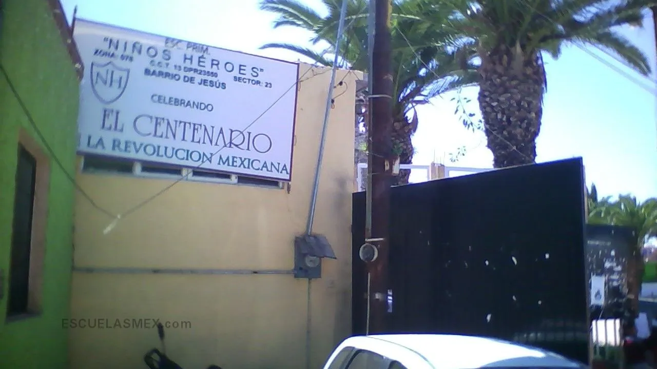 Niños Heroes Entrada