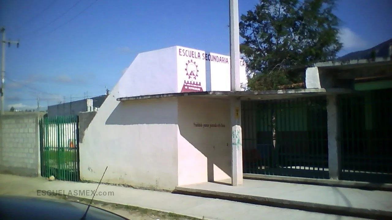 Escuela Secundaria Tecnica 60 Entrada