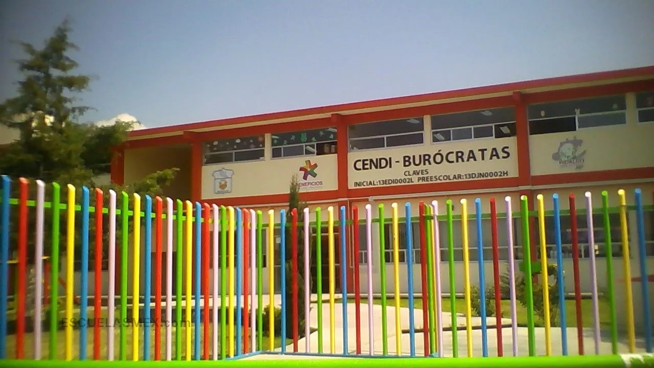 Cai Burocratas Entrada