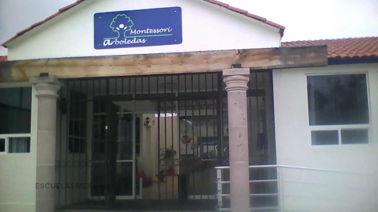 Colegio Montessori Arboledas Entrada