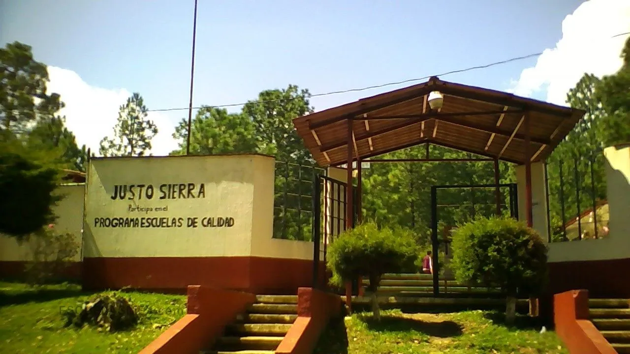 Justo Sierra Entrada