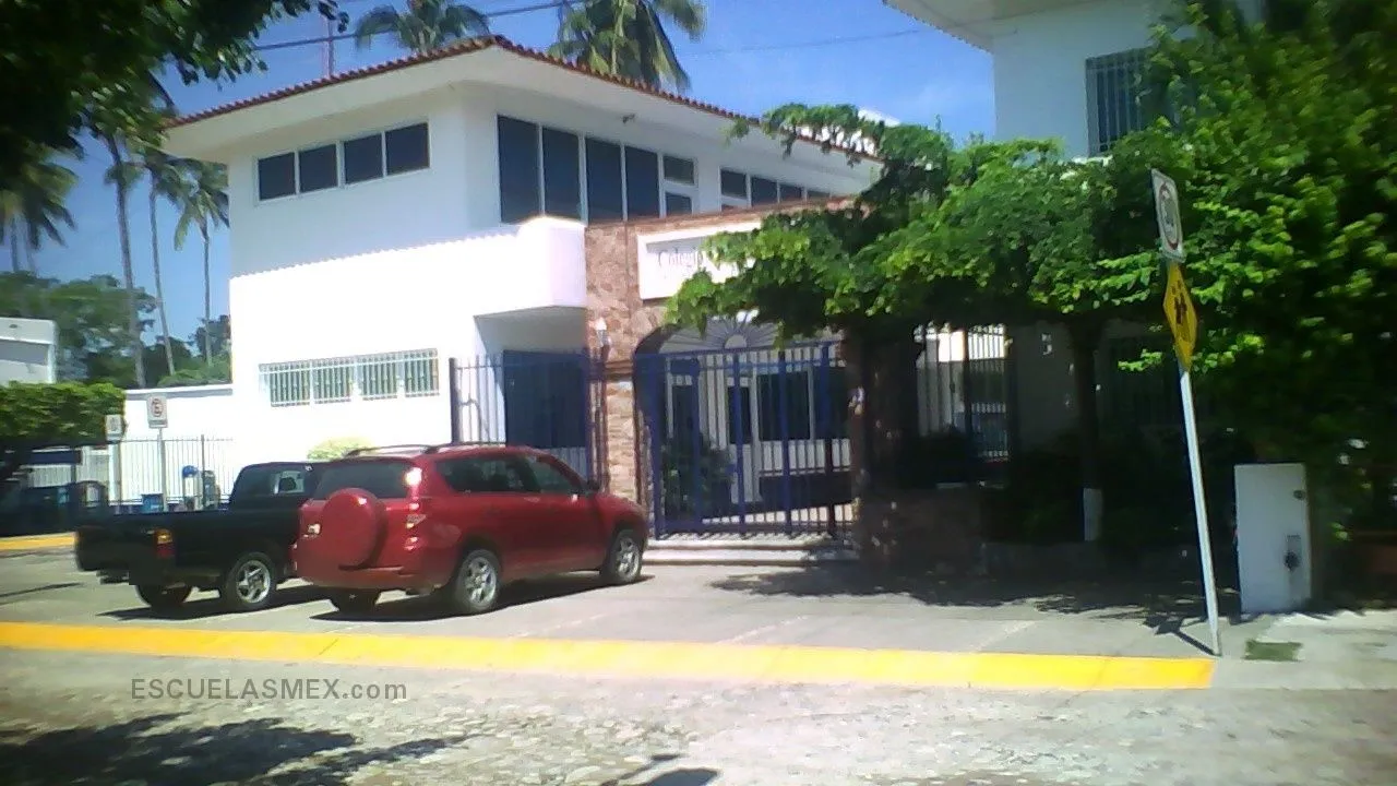 Colegio la Marina Entrada