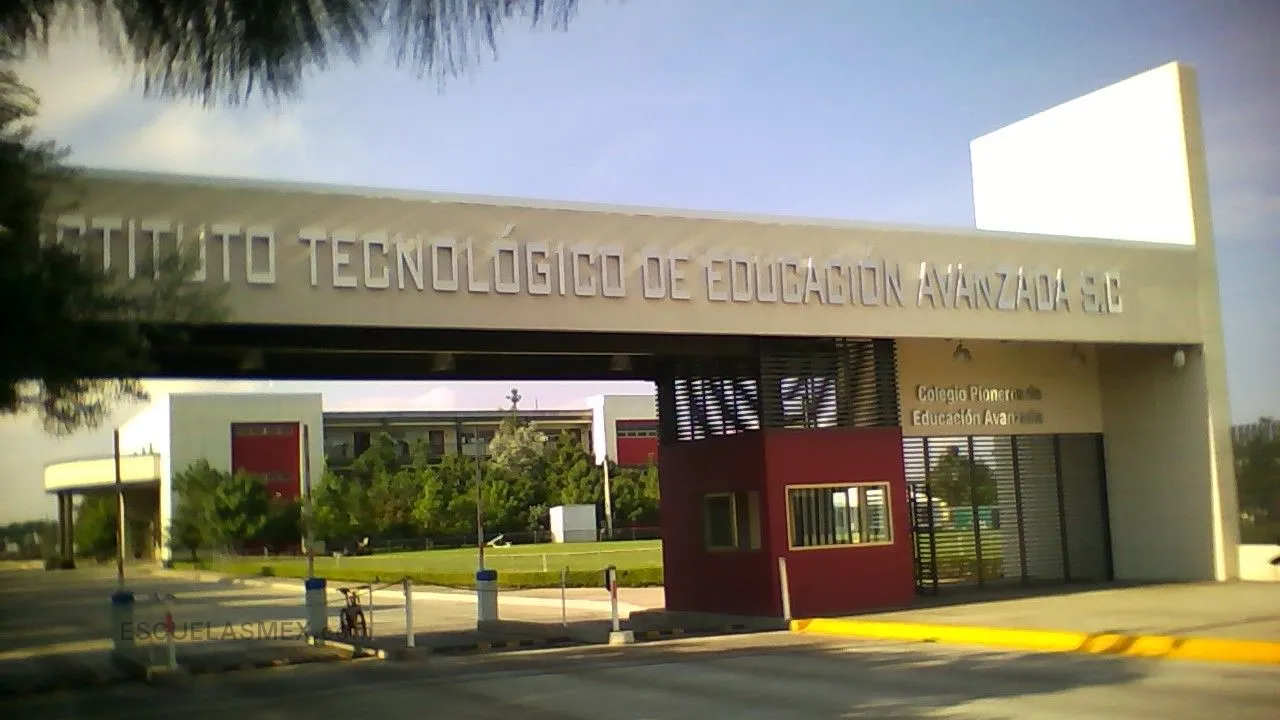 Colegio Pioneros de Educacion Avanzada Entrada