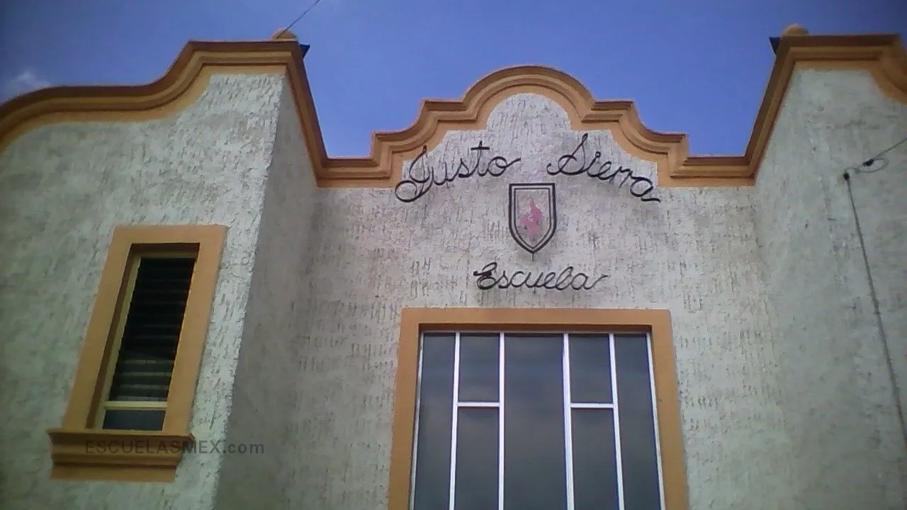 Justo Sierra Entrada