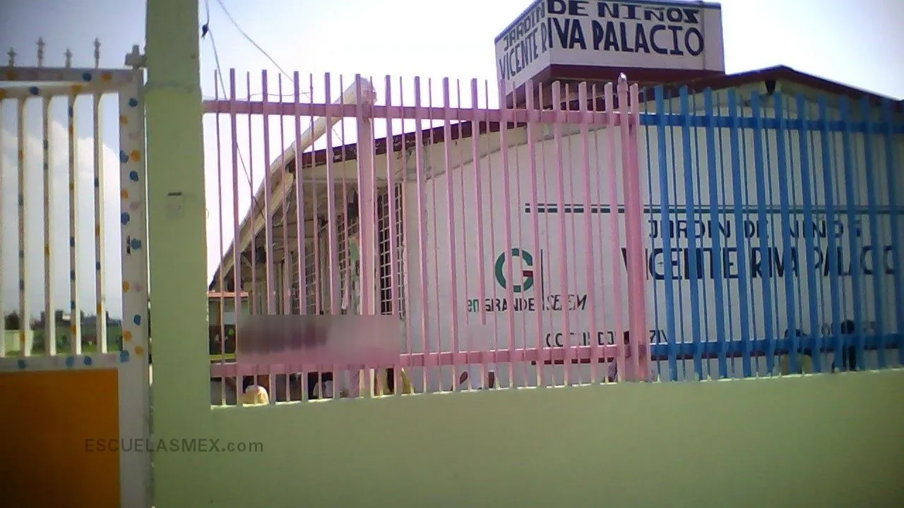 Vicente Riva Palacio Entrada