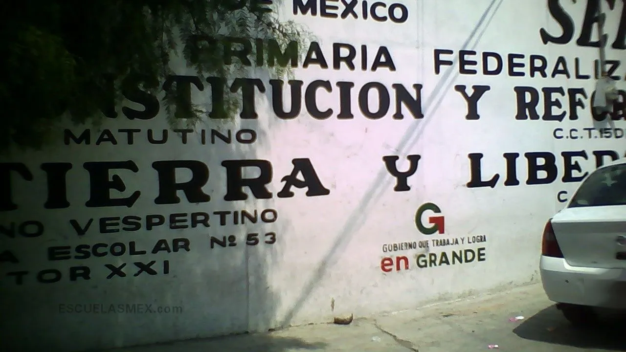 Tierra y Libertad Entrada