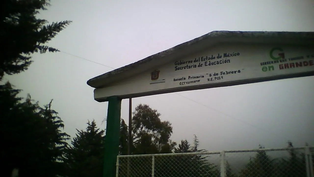 5 de Febrero Entrada