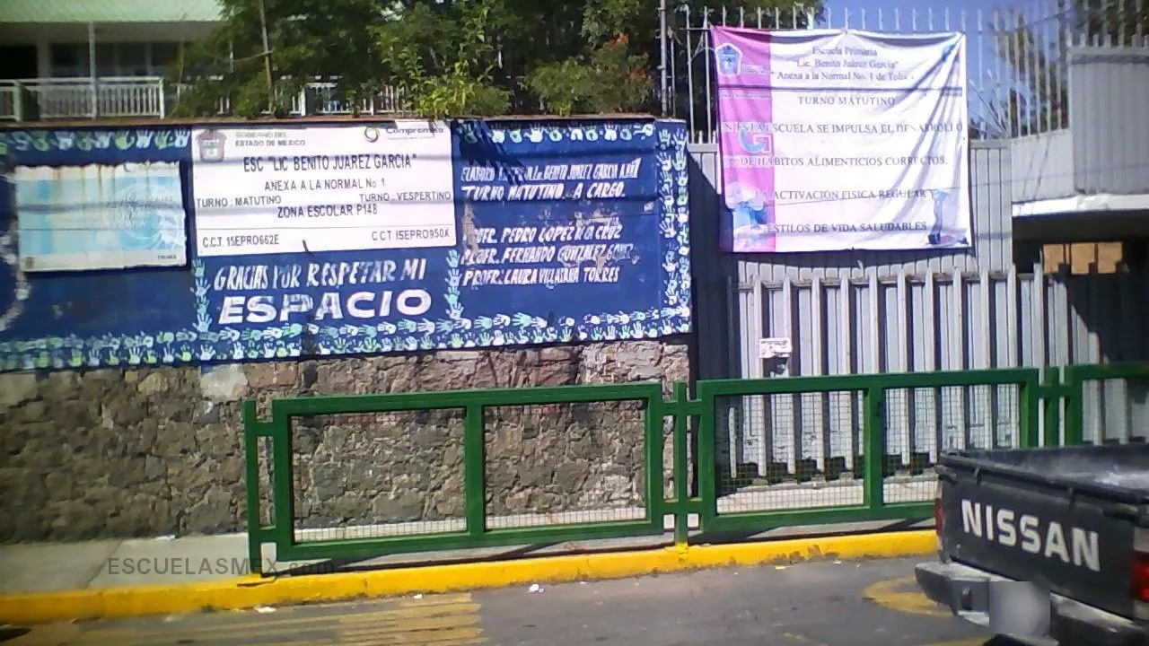 Lic. Benito Juarez Garcia Anexa A la Normal No 1 Entrada