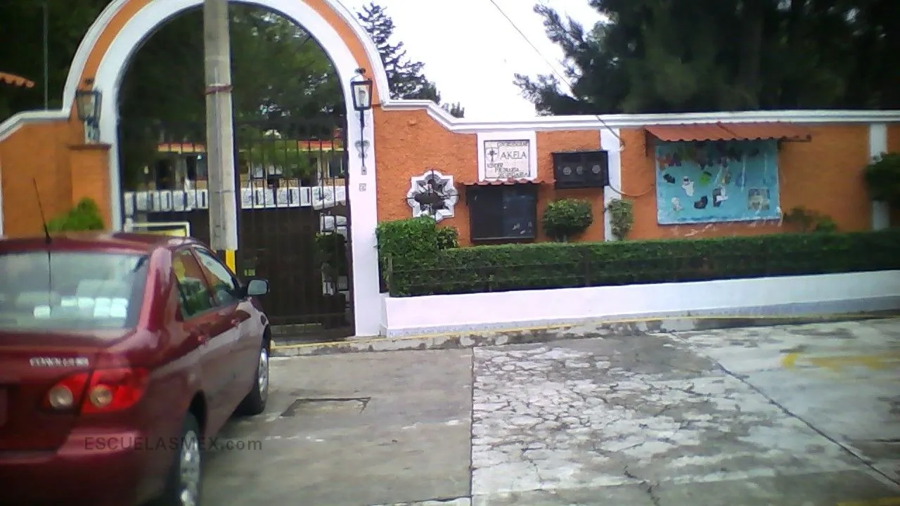 Centro Escolar Akela Entrada