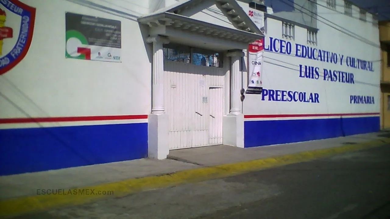 Liceo Educativo y Cultural Luis Pasteur, S. C. Entrada