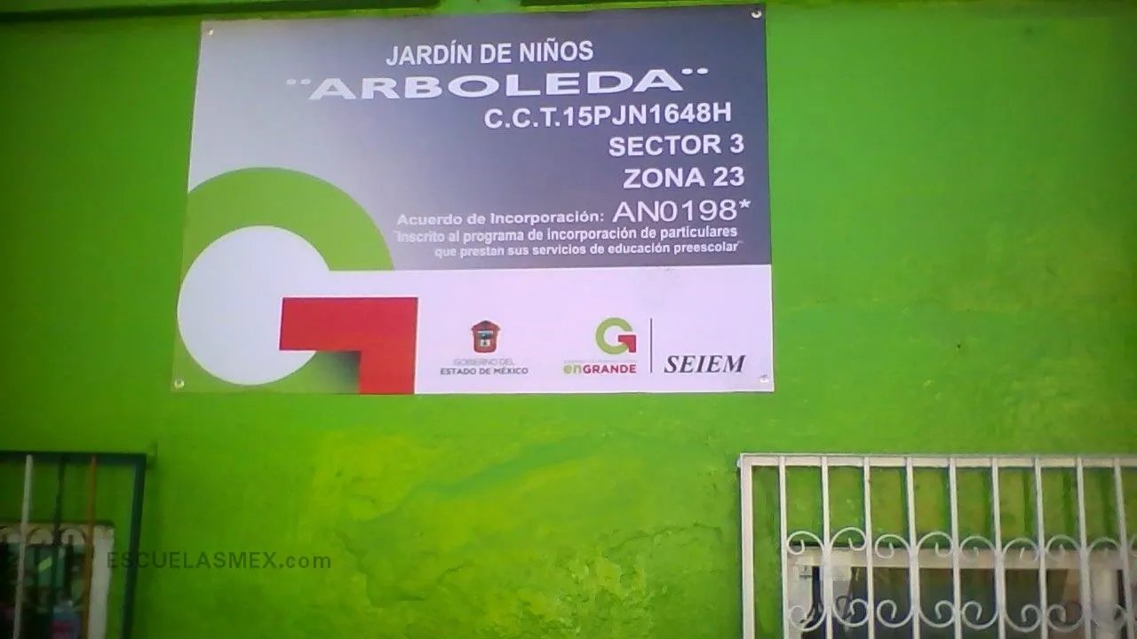 Arboleda Entrada