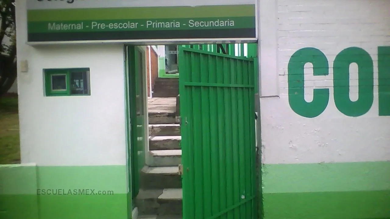 Colegio Charles Mann Cornish Entrada