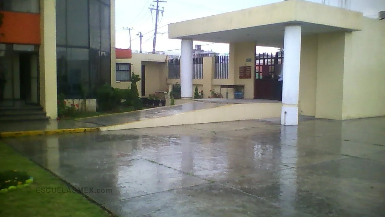 Centro Educativo de Formacion Integral Frater Entrada
