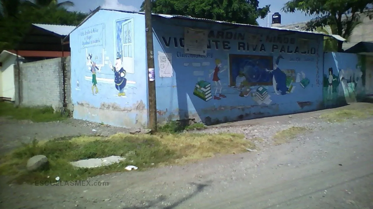 Vicente Riva Palacio Entrada