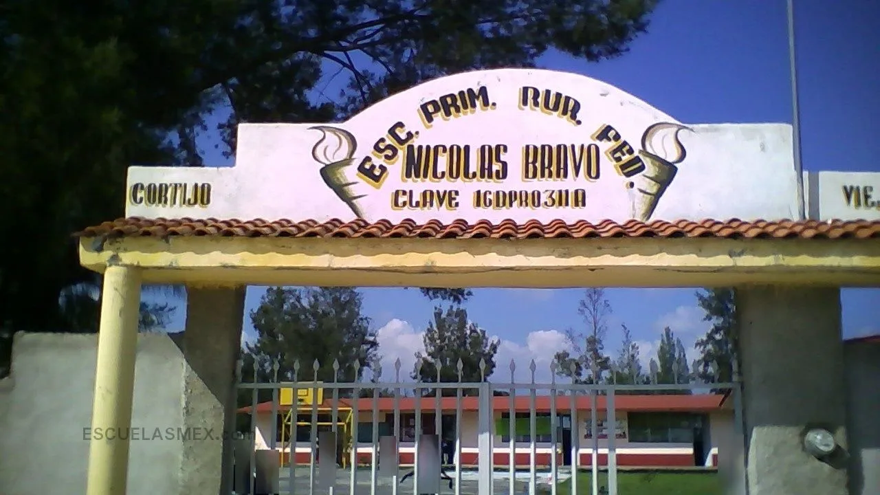Nicolas Bravo Entrada