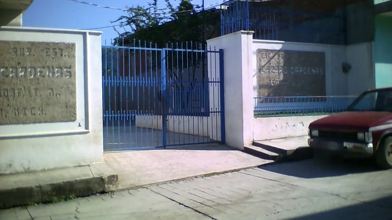Lazaro Cardenas Entrada