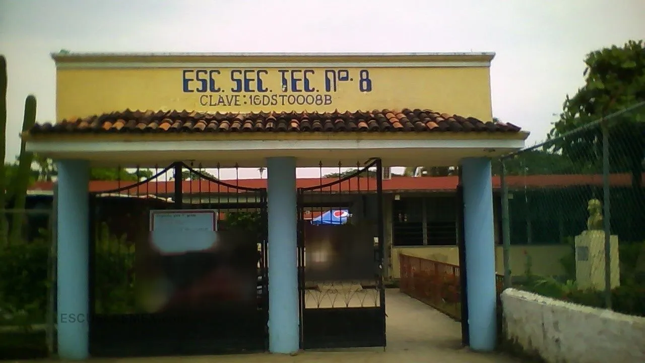Escuela Secundaria Tecnica Num. 8 Entrada