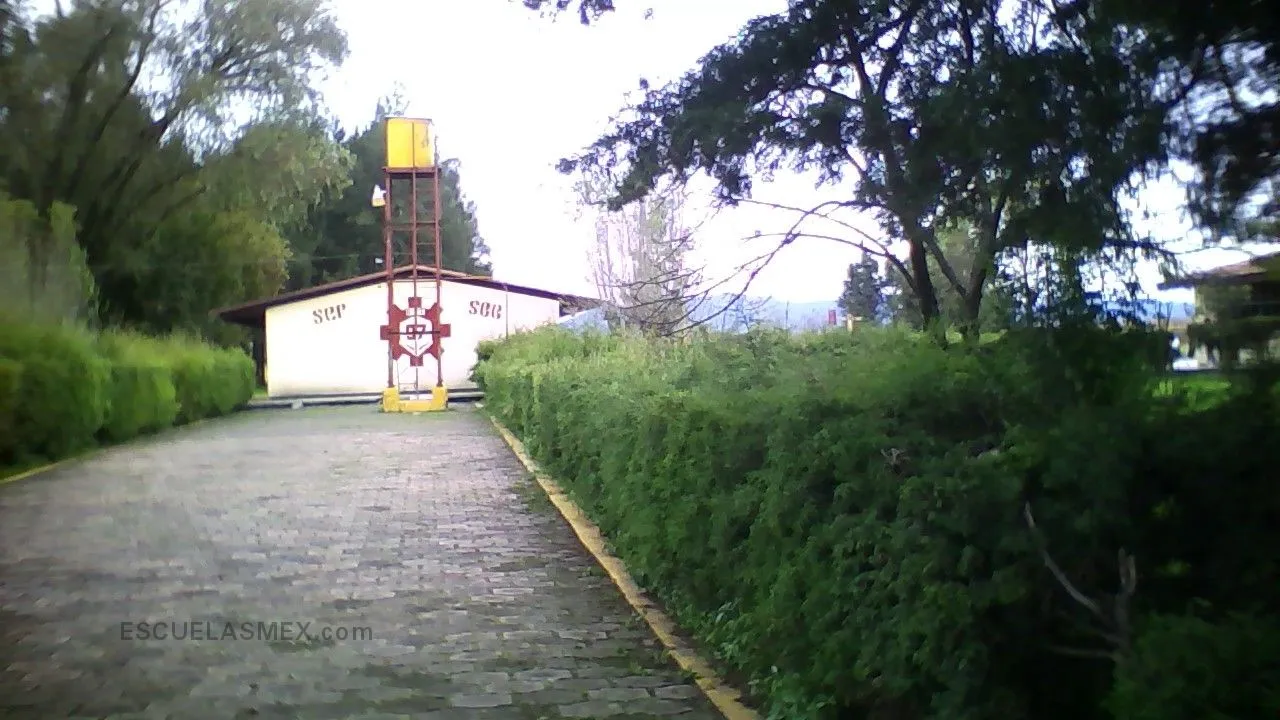 Escuela Secundaria Tecnica Num. 97 Entrada