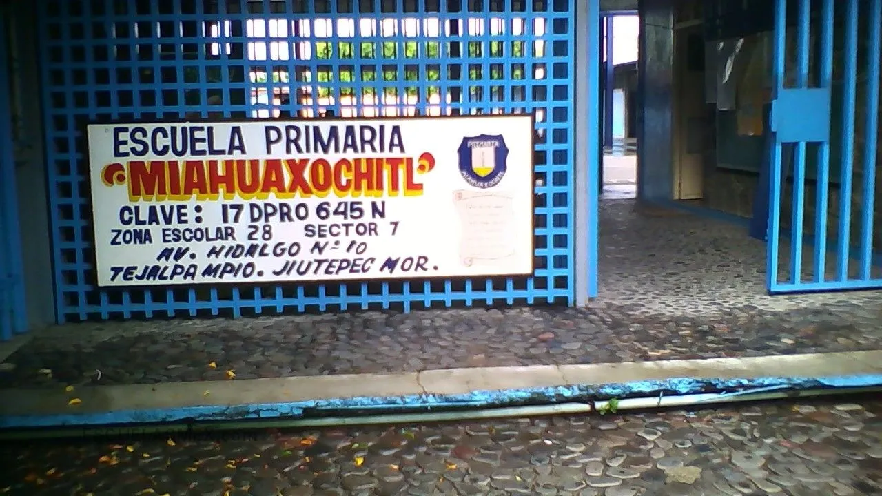 Miahuaxochitl Entrada